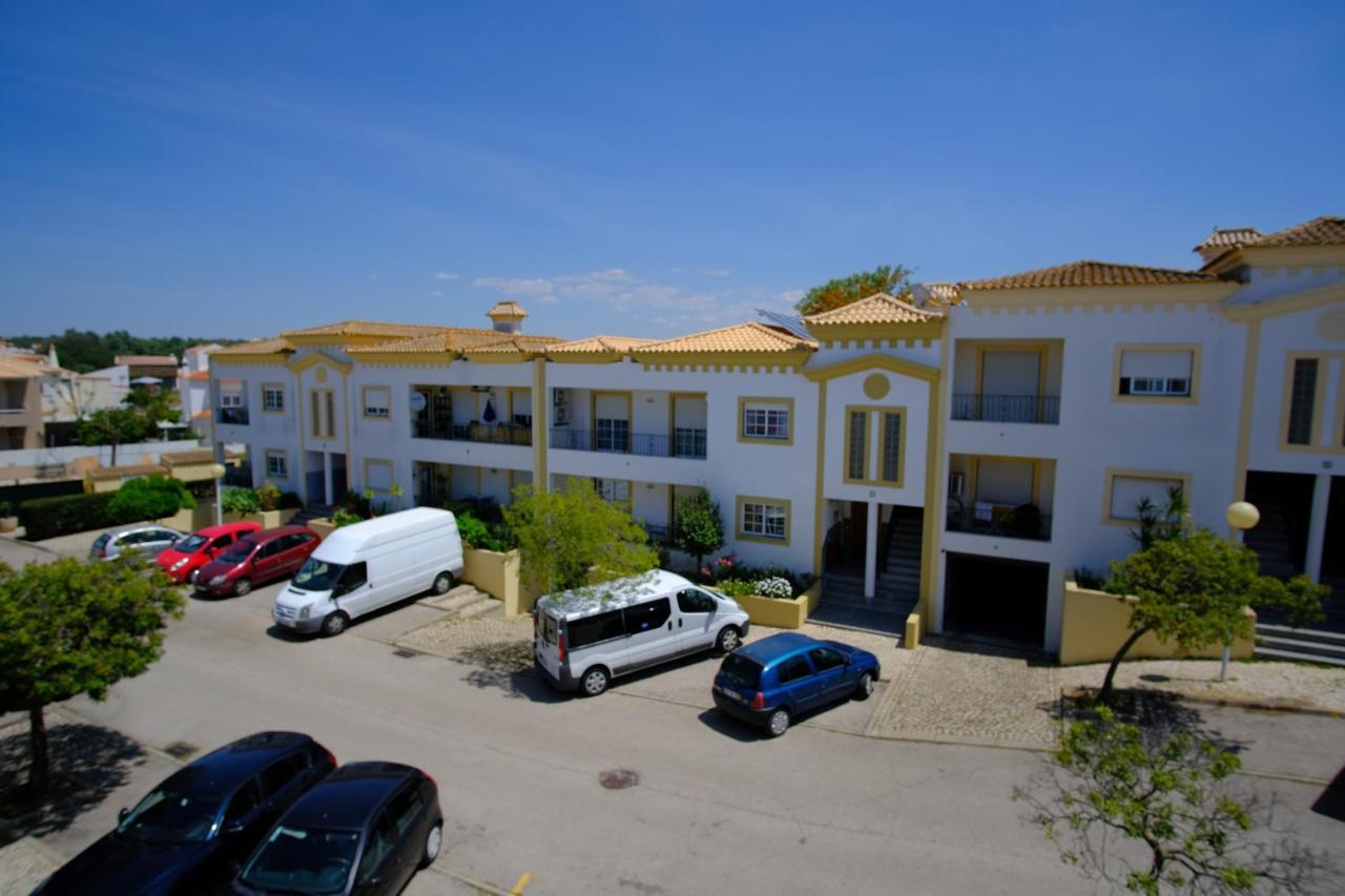 Apartamento T2 Em Condominio Fechado. 알부페이라 외부 사진